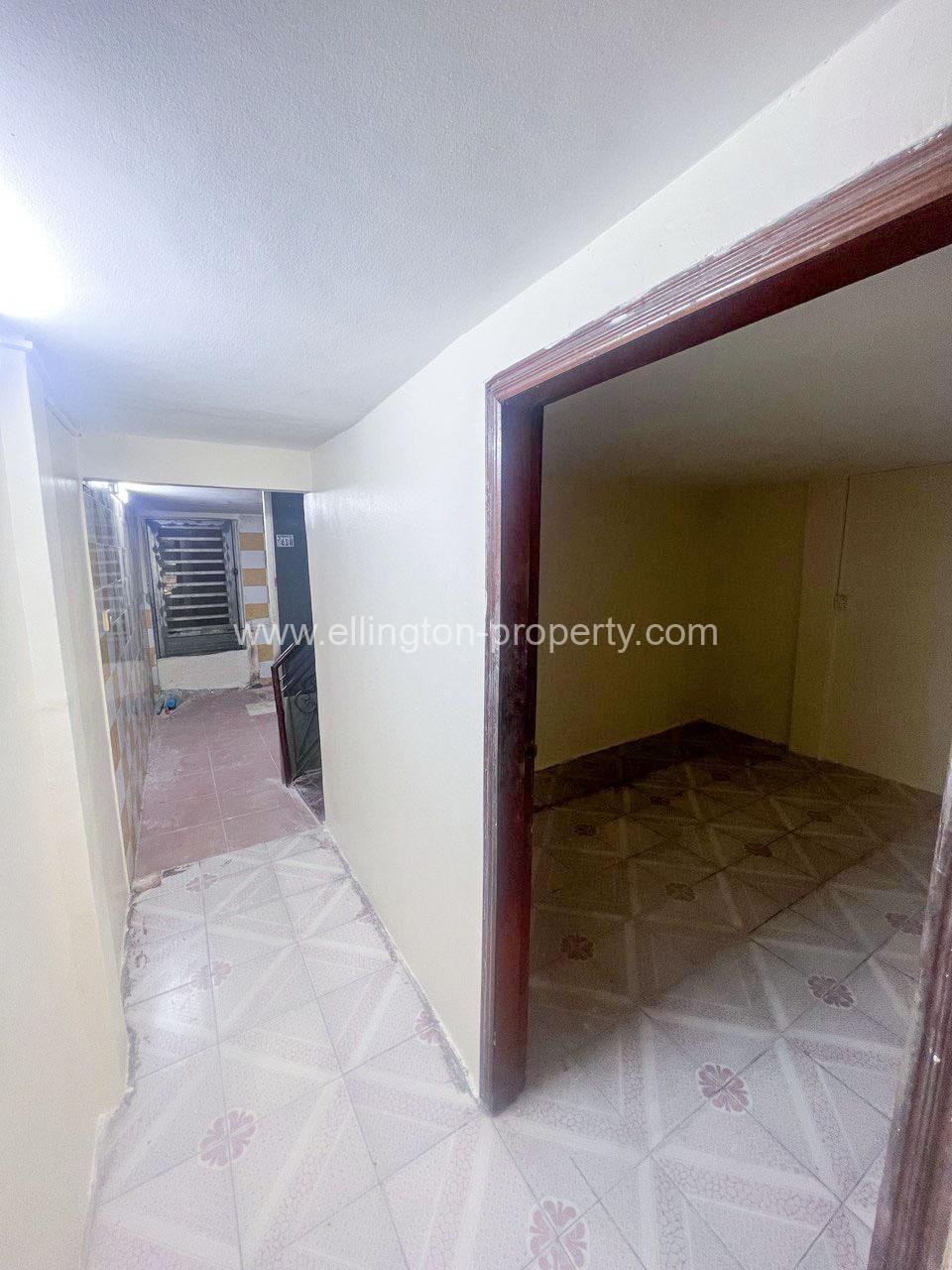 Shophouse For Rent In Bkk - Ellington Property