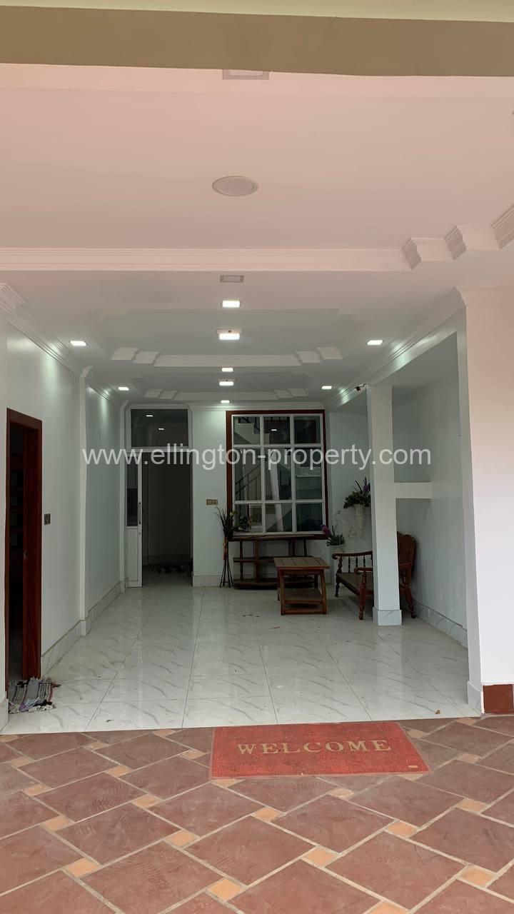 House For Rent In Bkk - Ellington Property