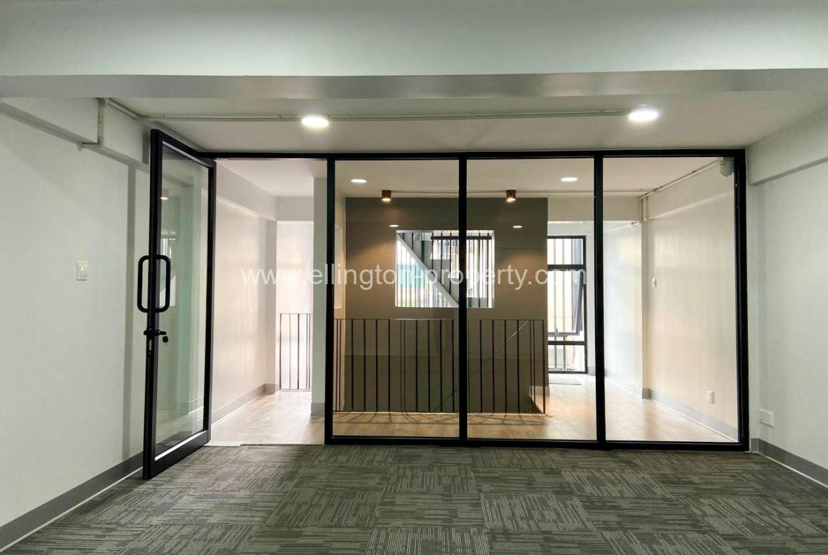 Office Building For Rent In Olympic Area - Ellington Property