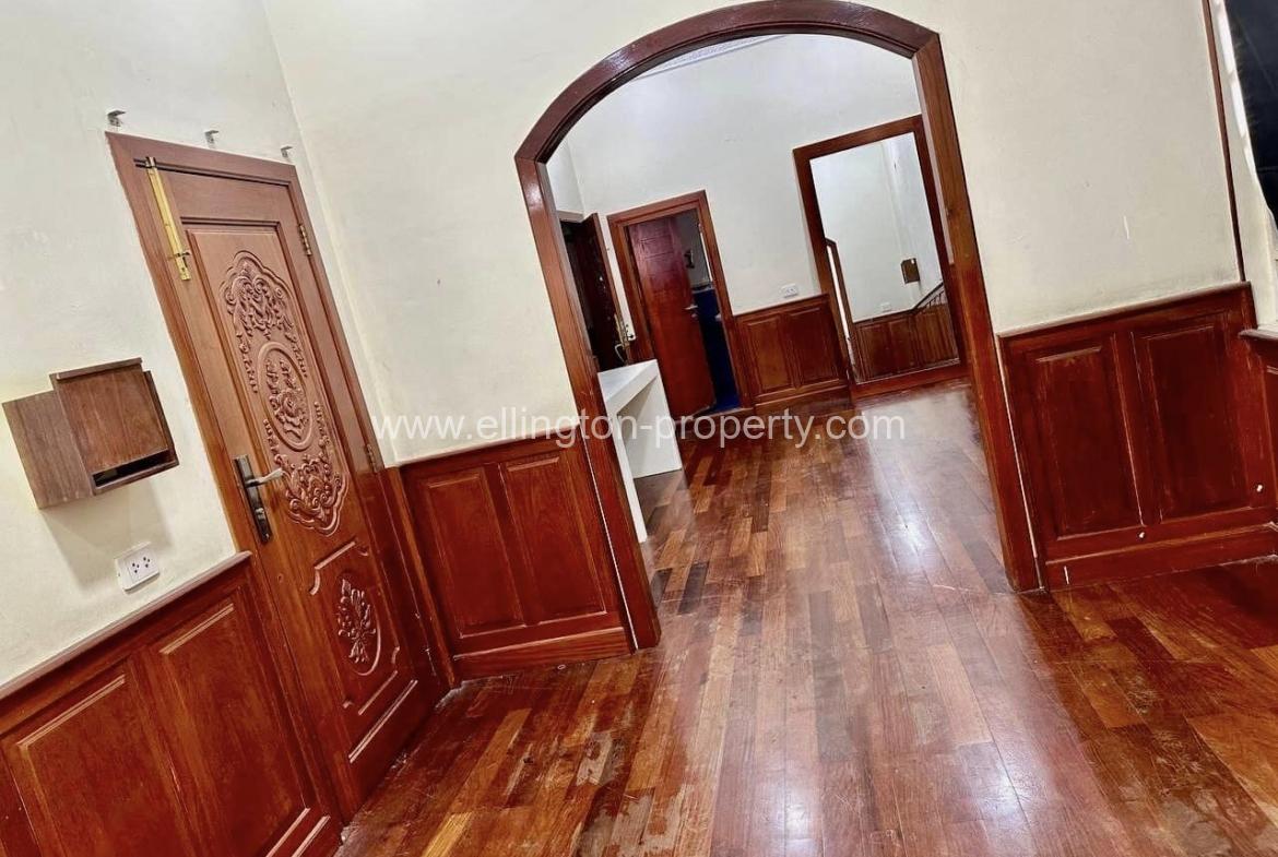 Shophouse For Rent In Bkk1 - Ellington Property