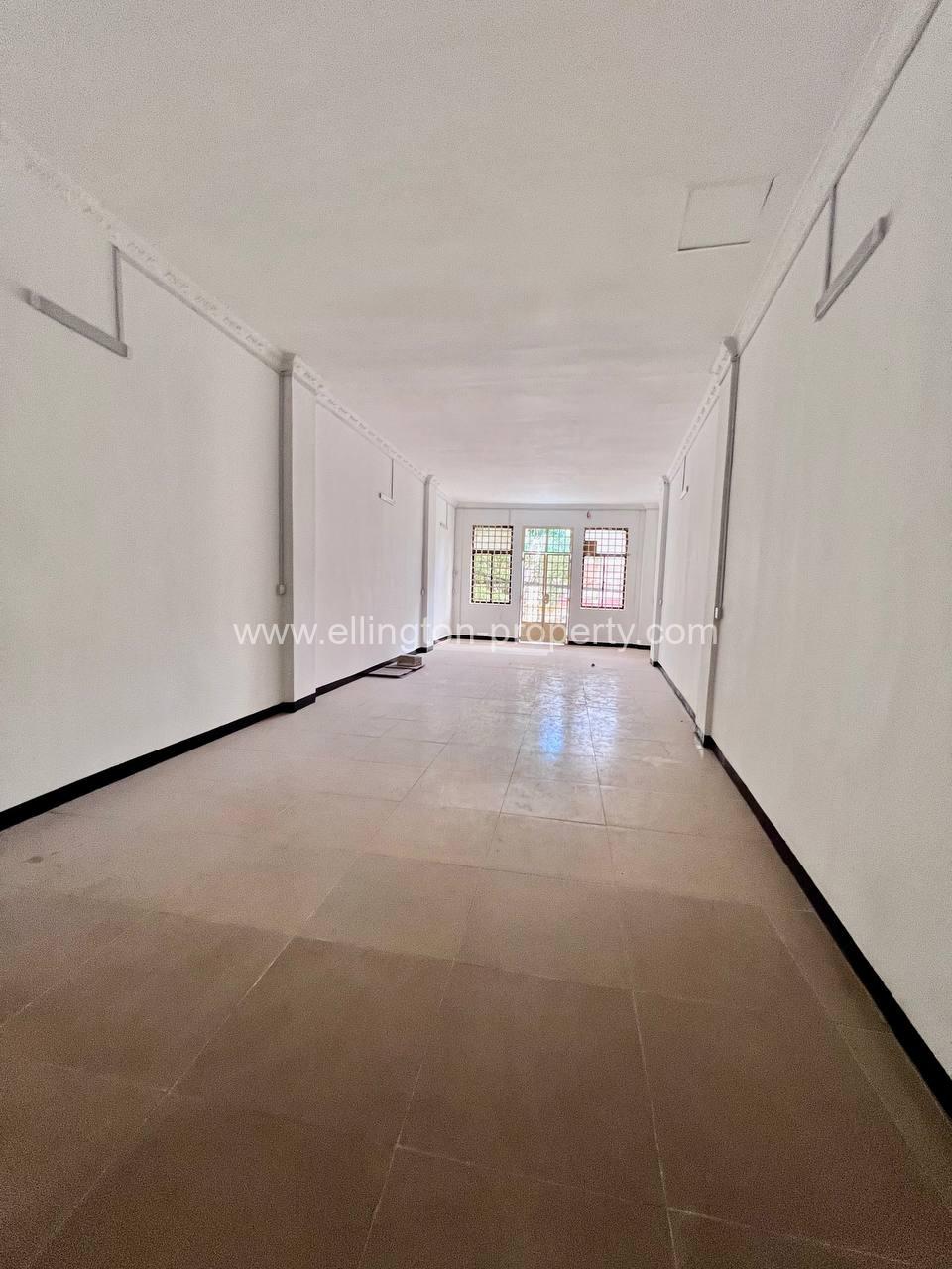 Shophouse For Rent In Daun Penh Area - Ellington Property