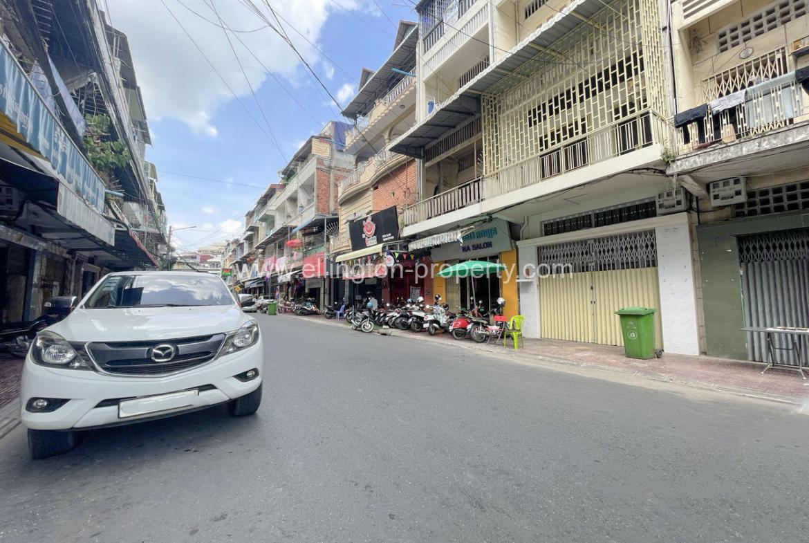 Shophouse For Rent In 7 Makara Area - Ellington Property