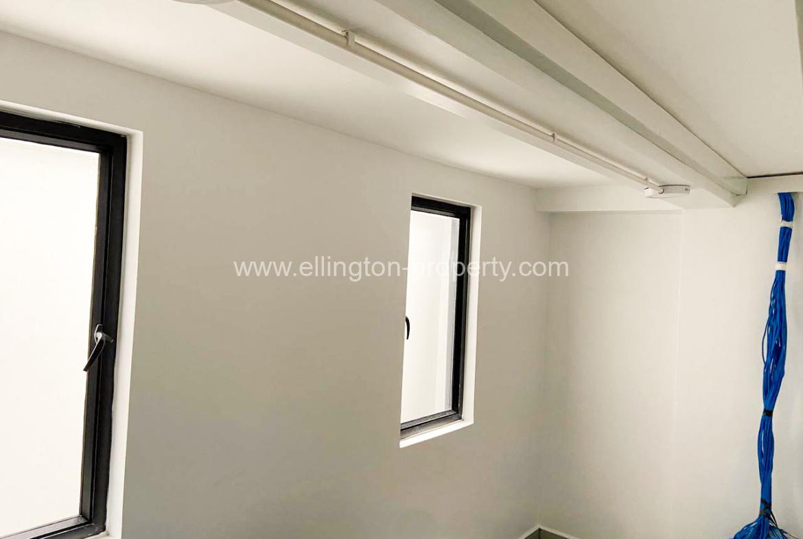 Office Building For Rent In Olympic Area - Ellington Property