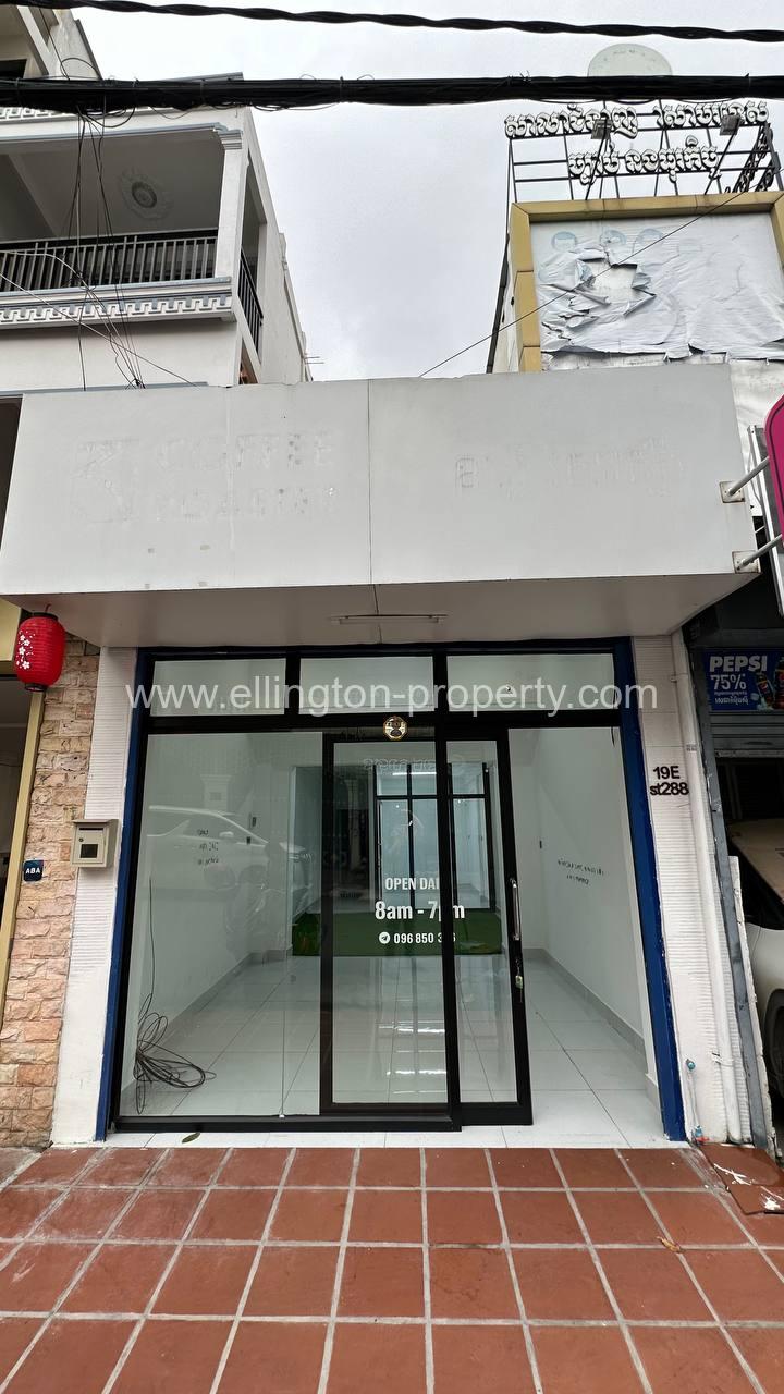 Shophouse For Rent In Bkk2 - Ellington Property