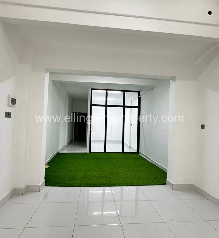 Shophouse For Rent In Bkk2 - Ellington Property