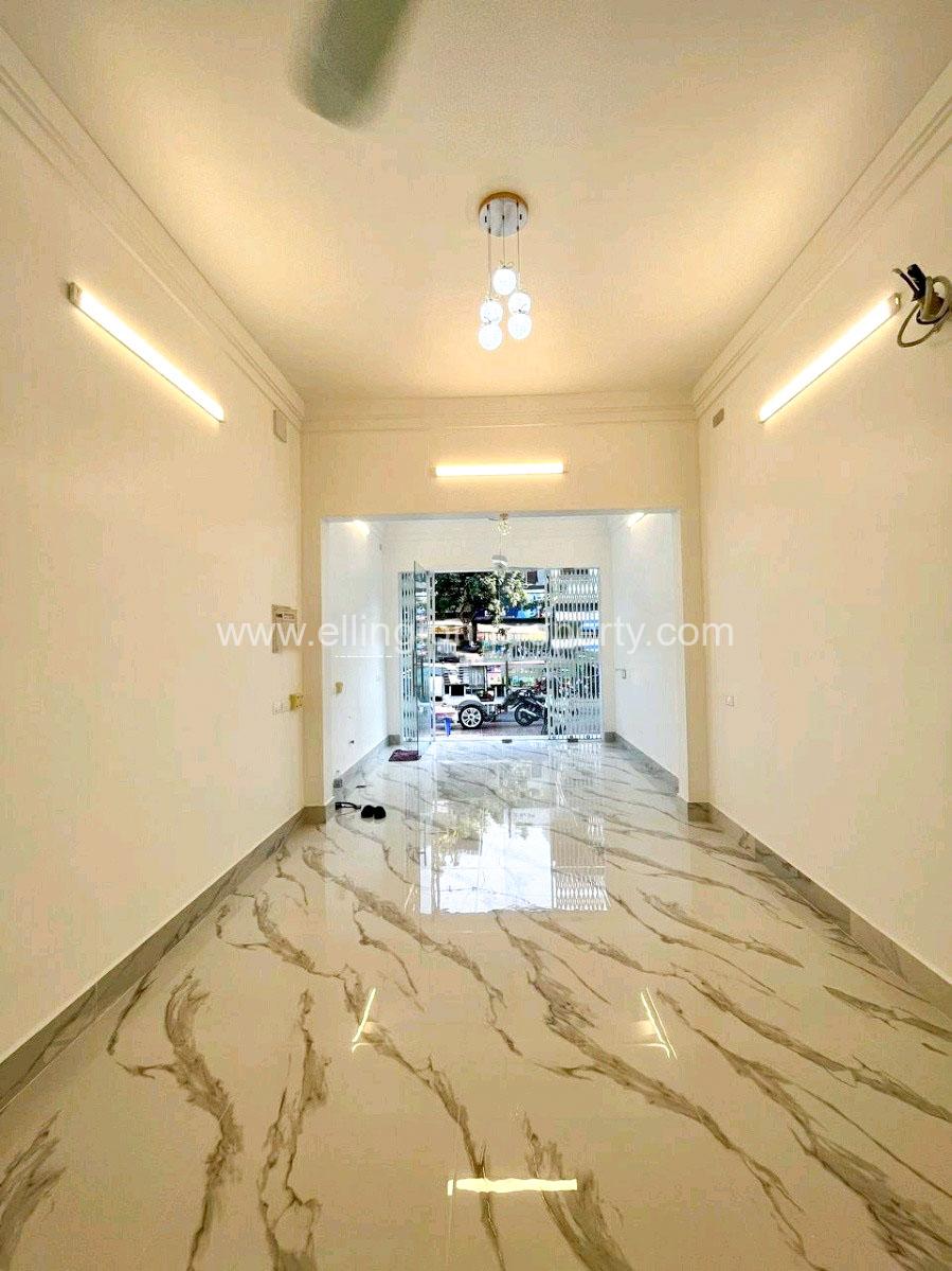 Shop House For Rent In Daun Penh - Ellington Property