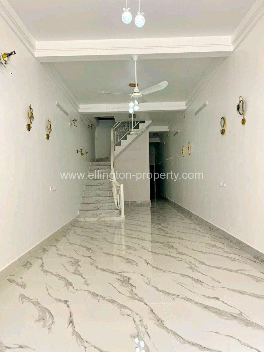 Shop House For Rent In Daun Penh - Ellington Property