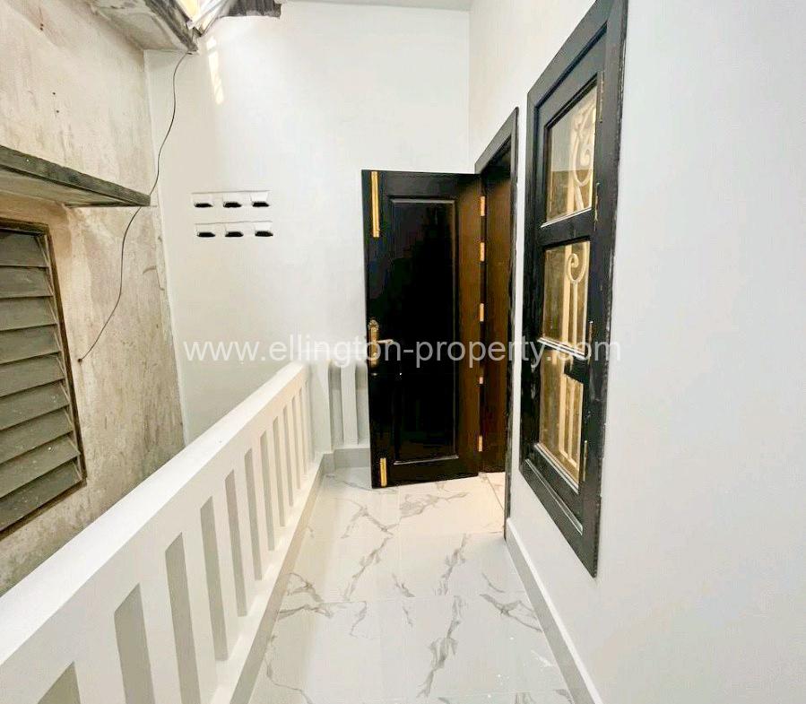 Shop House For Rent In Daun Penh - Ellington Property