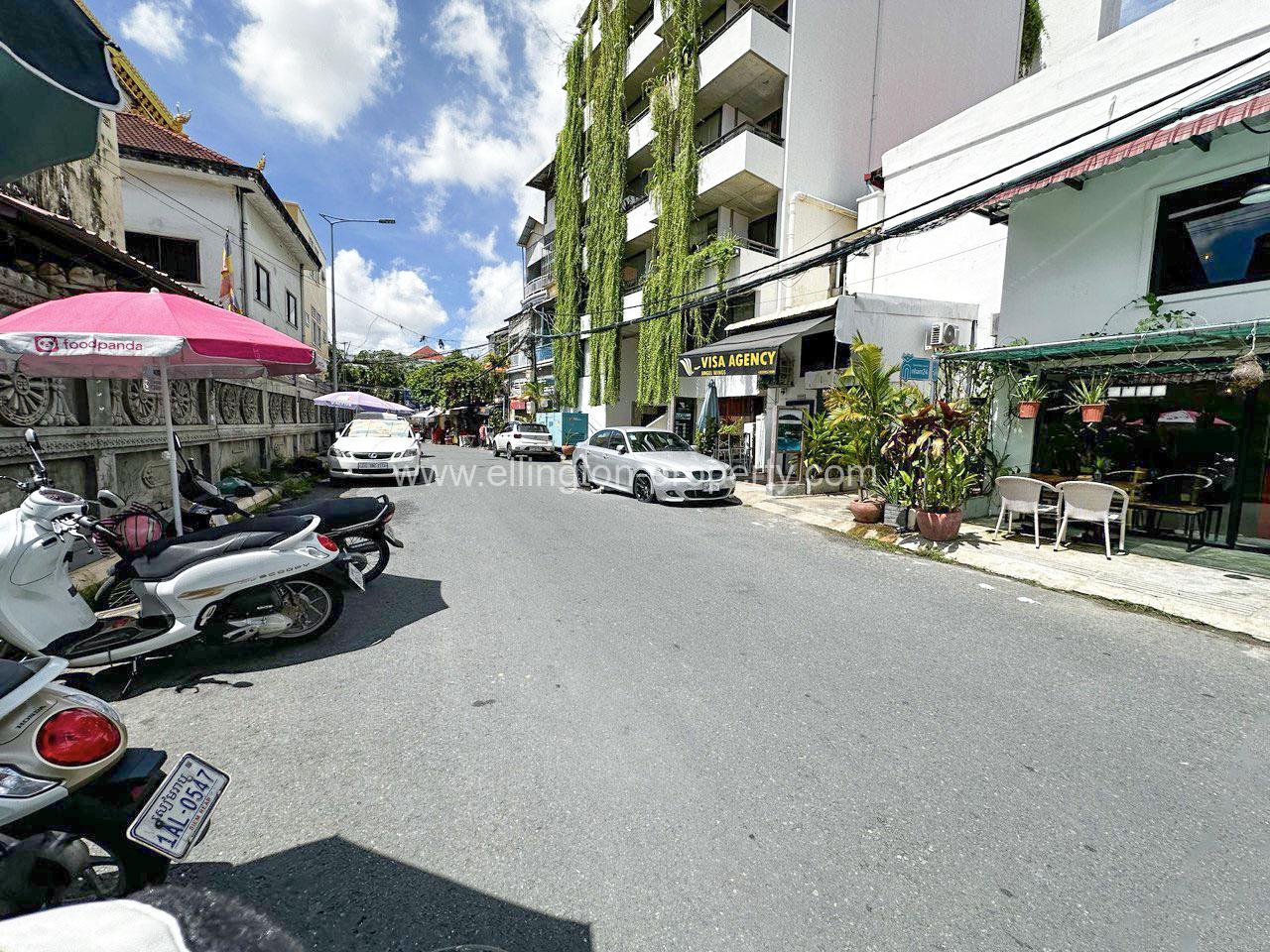 Shophouse For Rent Near Wat Patom - Ellington Property