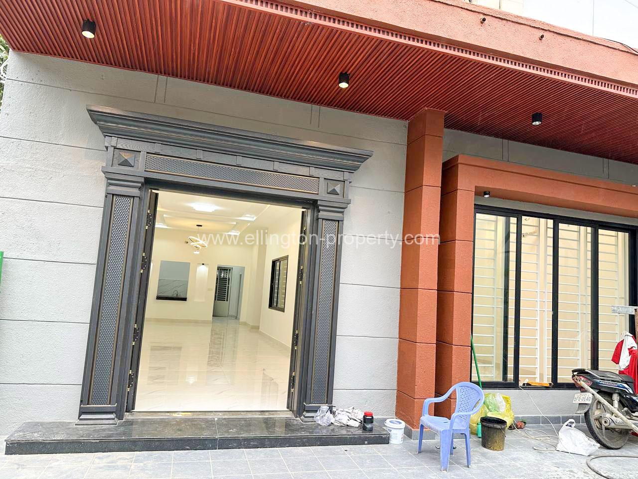 Shophouse For Rent In Bkk - Ellington Property