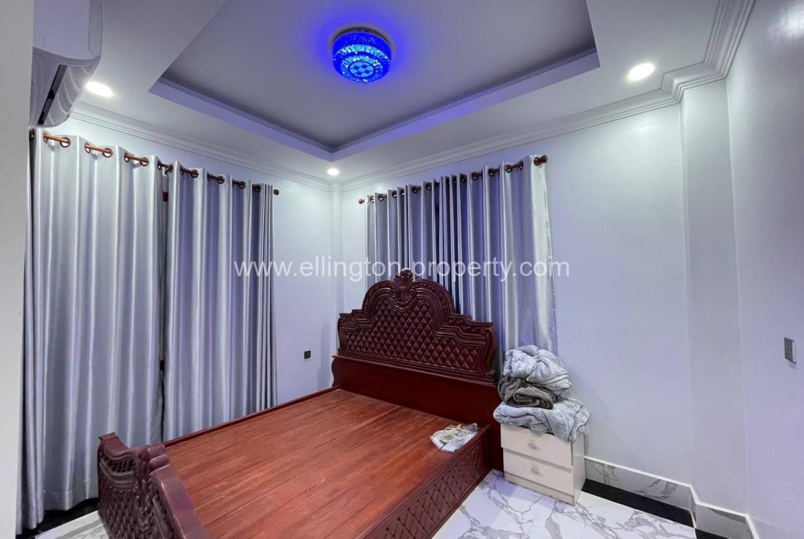 Single Villa For Rent In Sangkat Phnom Penh Thmey - Ellington Property