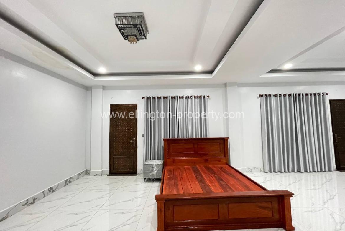 Single Villa For Rent In Sangkat Phnom Penh Thmey - Ellington Property