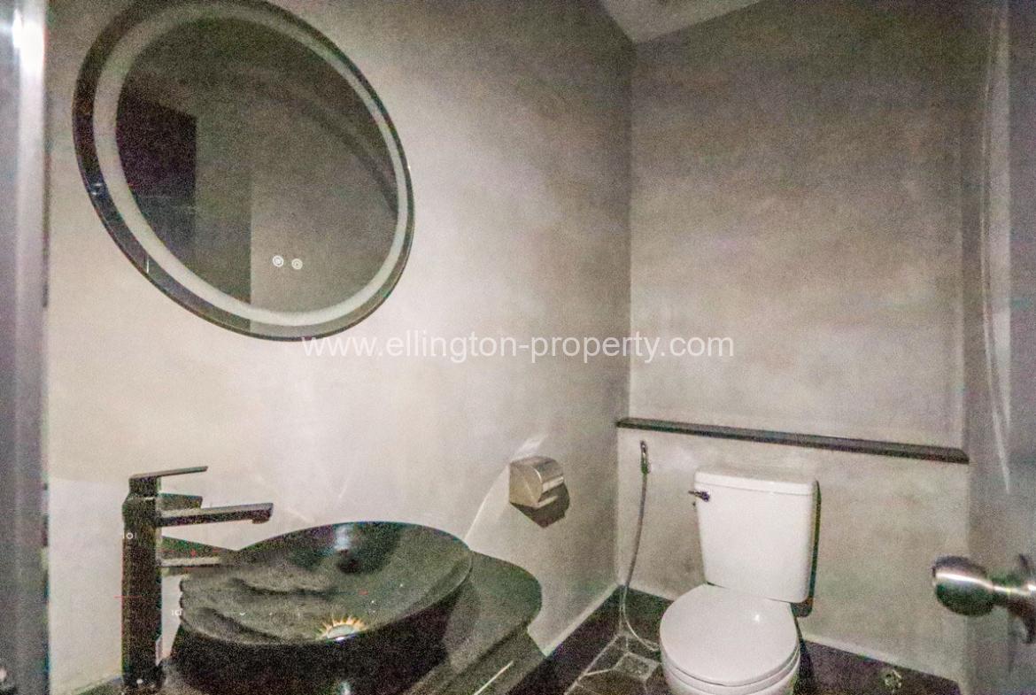 Commercial Villa For Rent In Bkk1 - Ellington Property