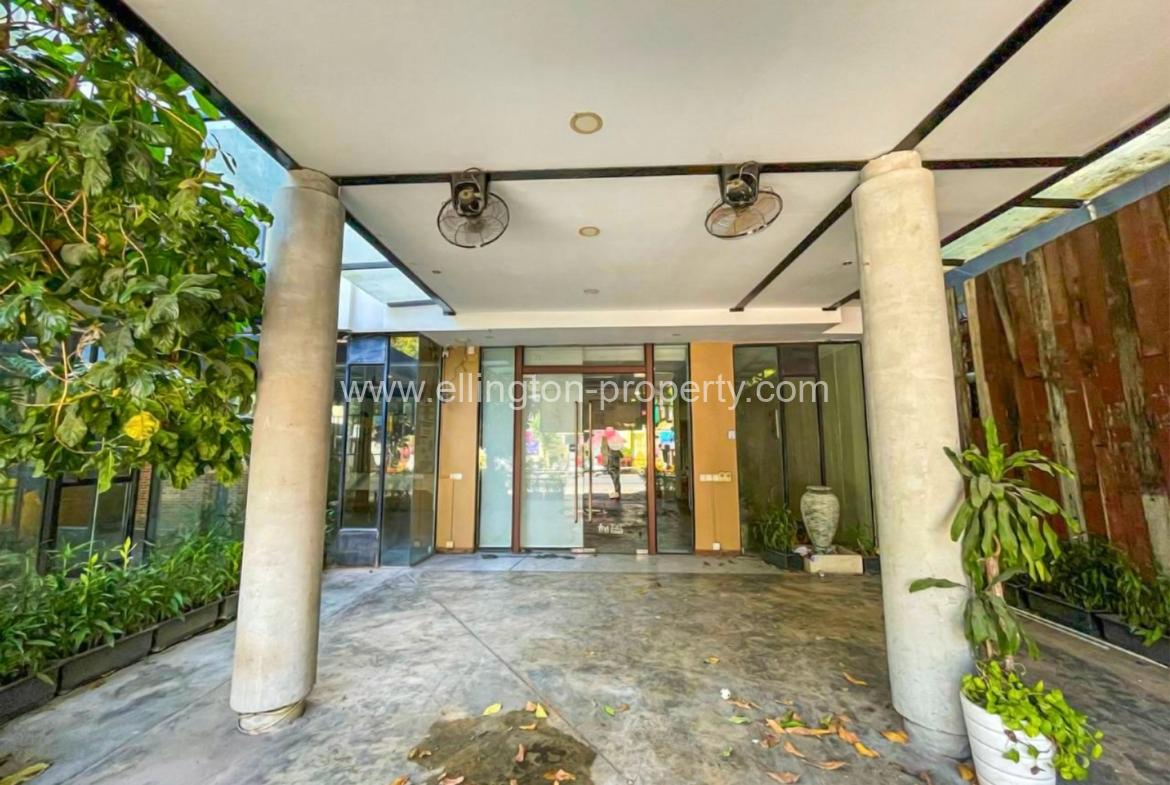 Shophouse For Rent In Bkk1 - Ellington Property