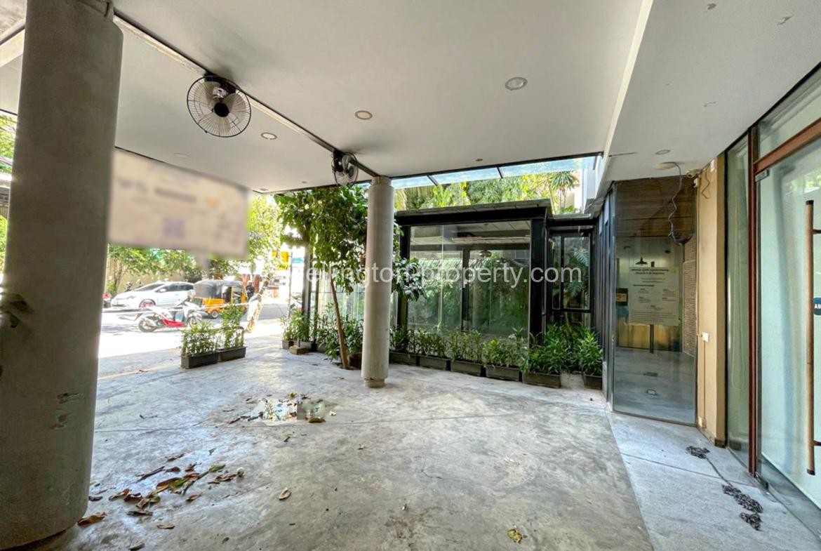 Shophouse For Rent In Bkk1 - Ellington Property