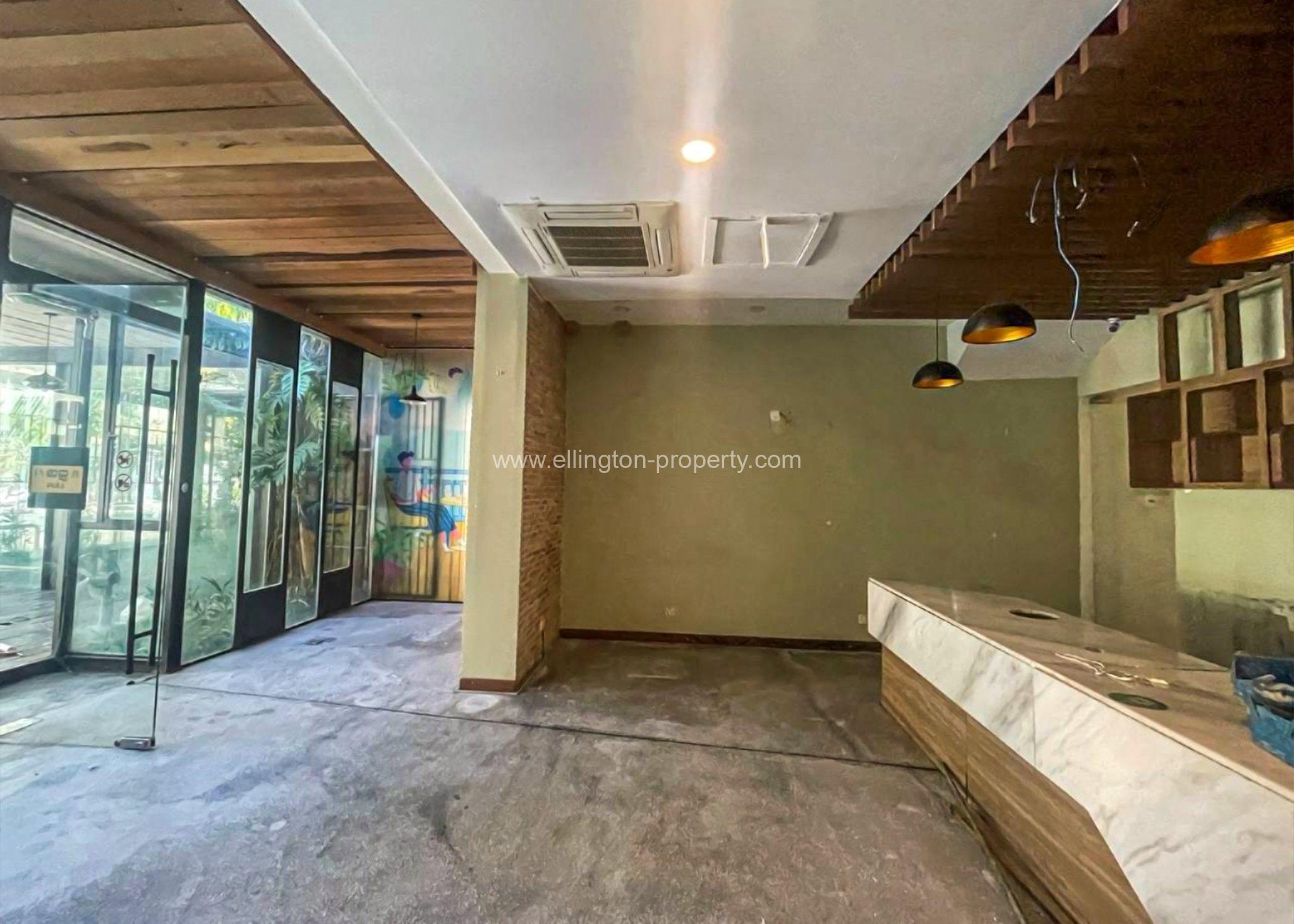 Shophouse For Rent In Bkk1 - Ellington Property