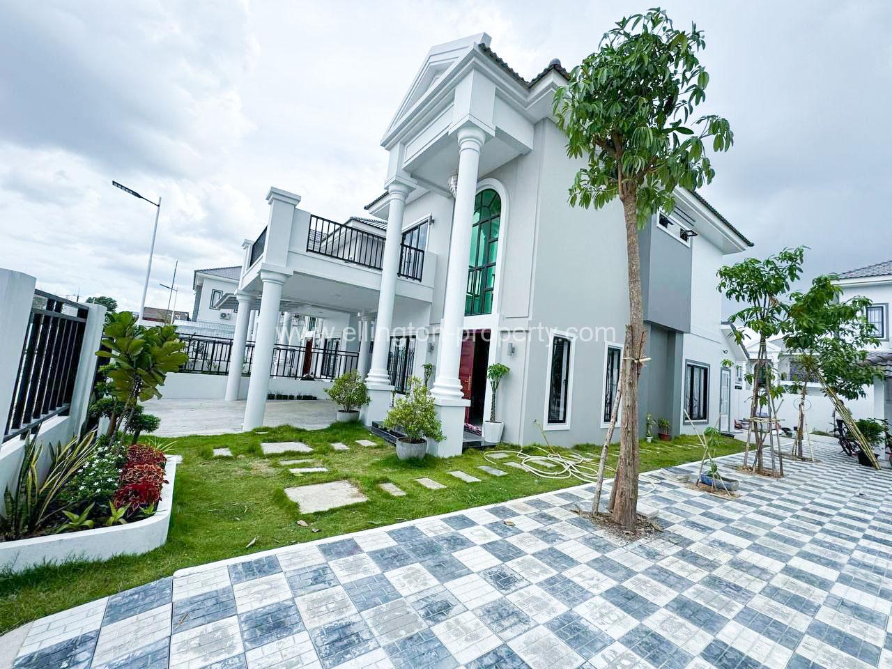 Villa For Rent In Pur Senchey - Ellington Property