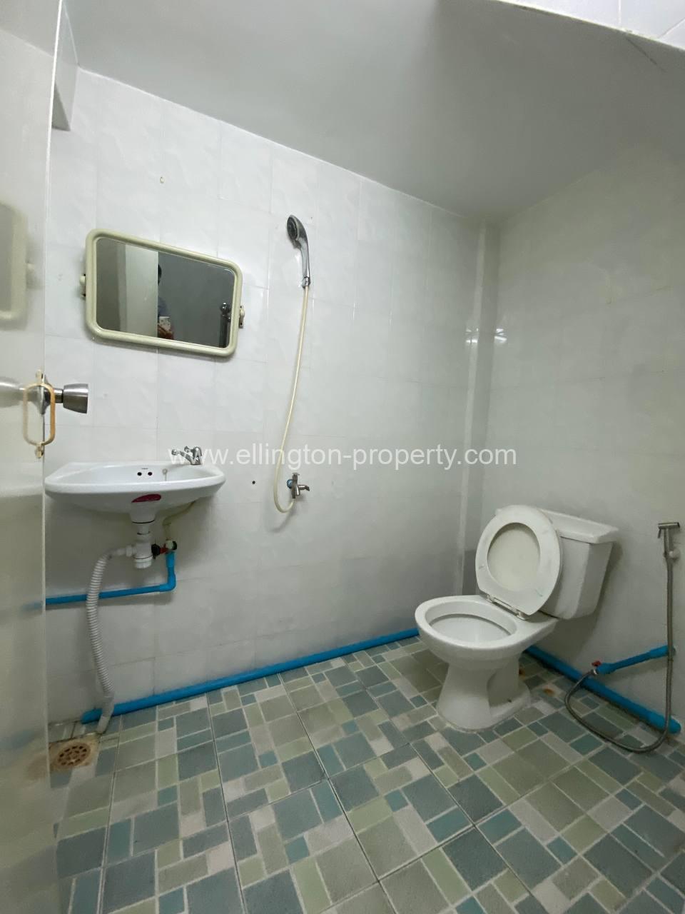 Shophouse For Rent In Toul Tompong - Ellington Property