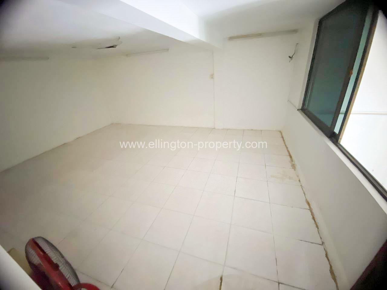 Flat House For Rent In Bkk - Ellington Property