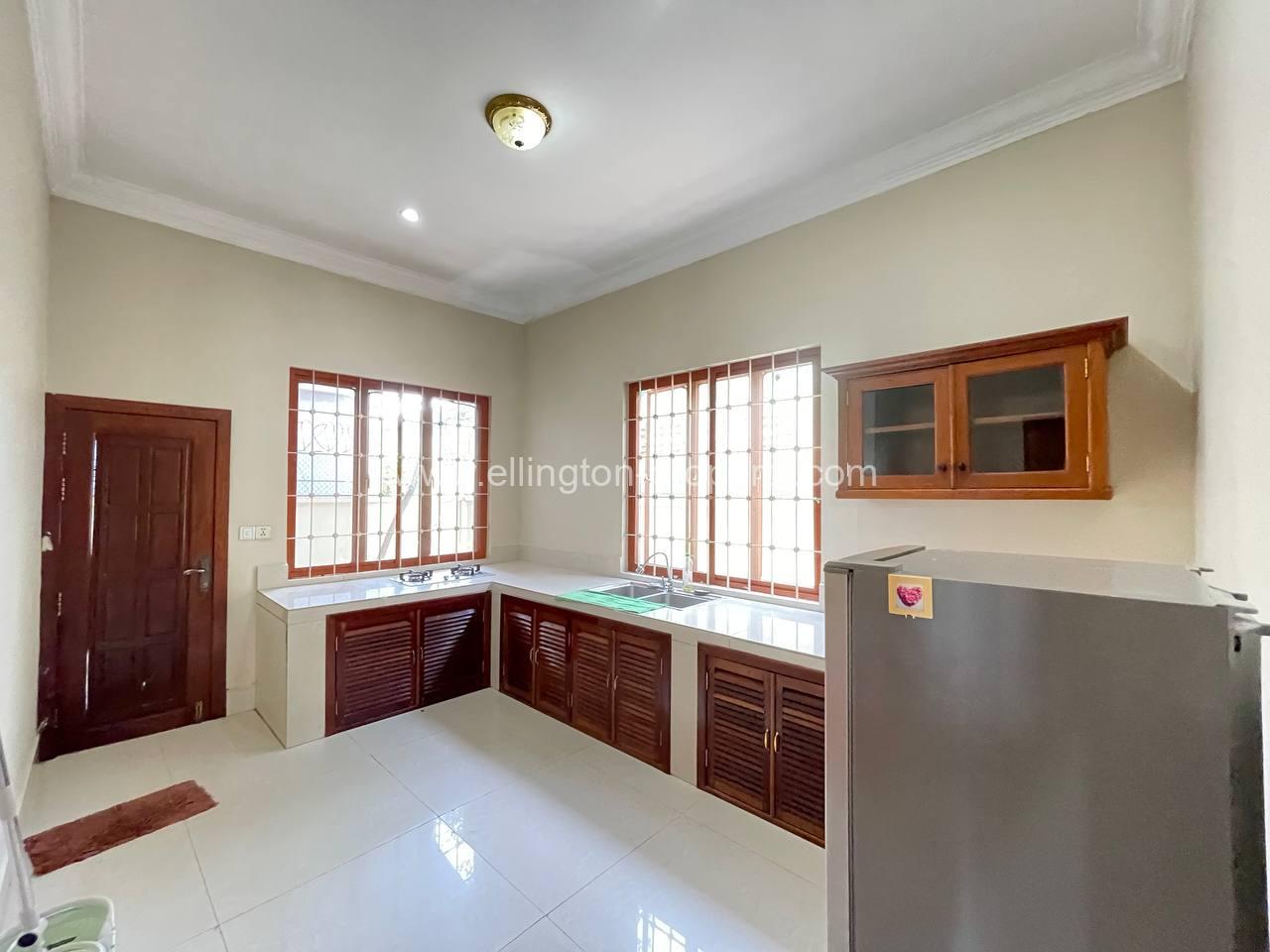 Villa For Rent At Sangkat Phnom Penh Thmey - Ellington Property