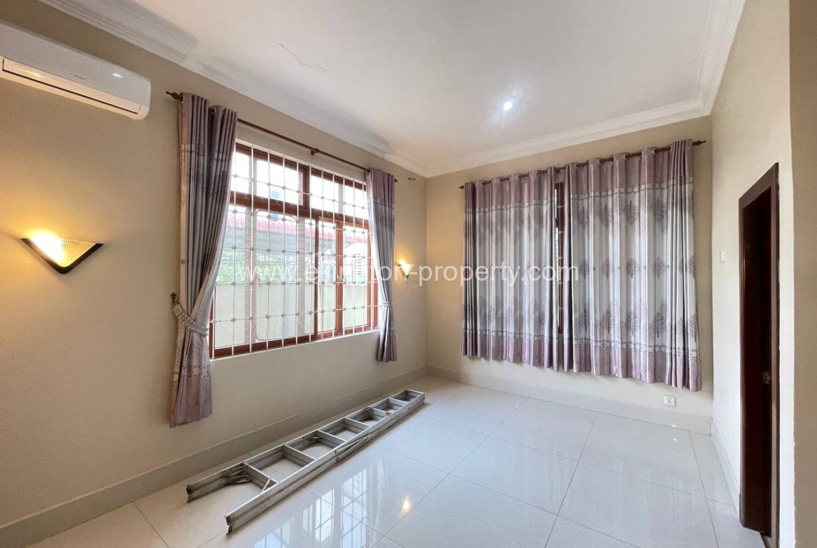 Villa For Rent At Sangkat Phnom Penh Thmey - Ellington Property