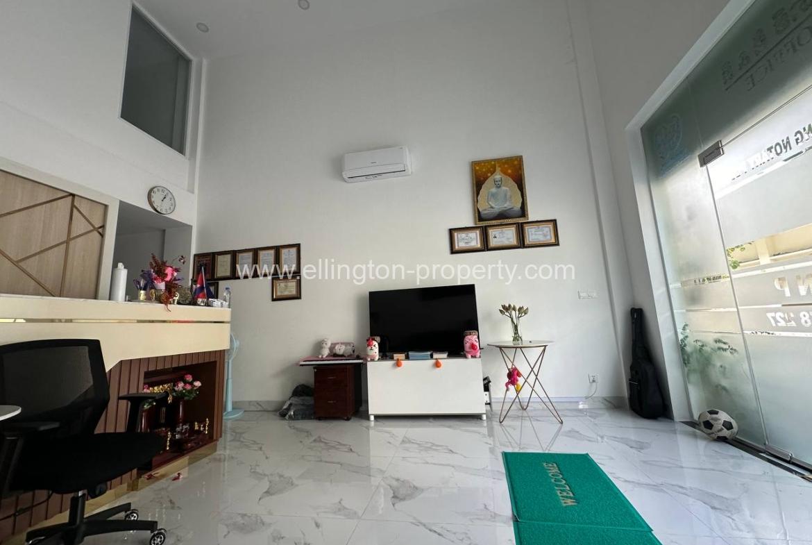 Flat House For Rent In Borey Bludiamond - Ellington Property