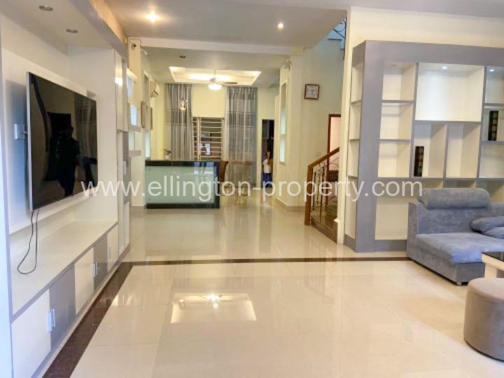 Twin Villa For Rent Near Aeon Sensok Area - Ellington Property