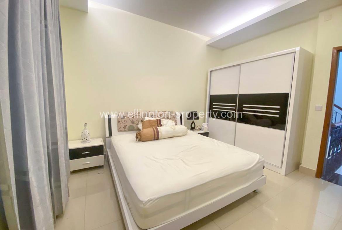 Twin Villa For Rent Near Aeon Sensok Area - Ellington Property