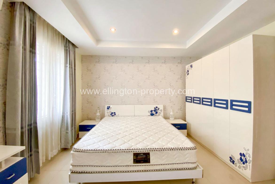 Twin Villa For Rent Near Aeon Sensok Area - Ellington Property