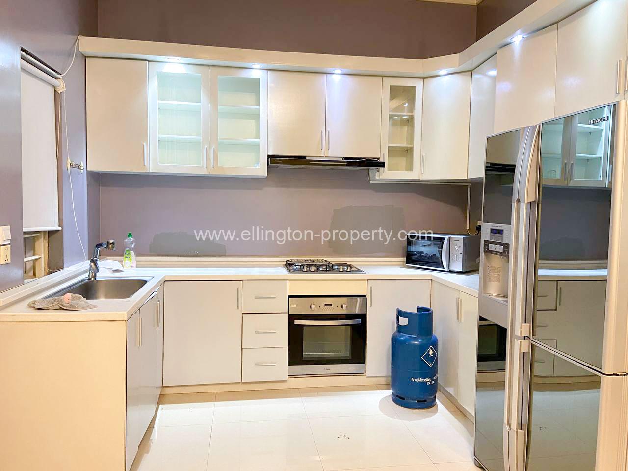 Twin Villa For Rent Near Aeon Sensok Area - Ellington Property