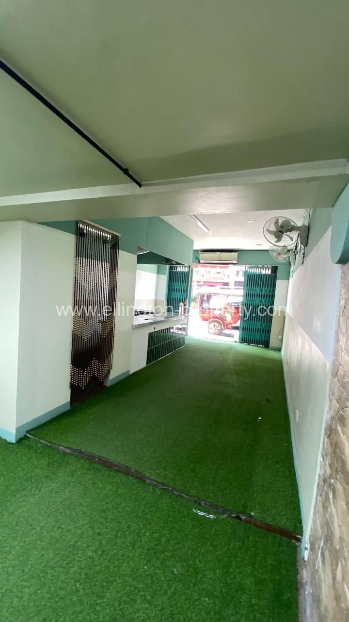 Shophouse For Rent Near The Royal Palace - Ellington Property