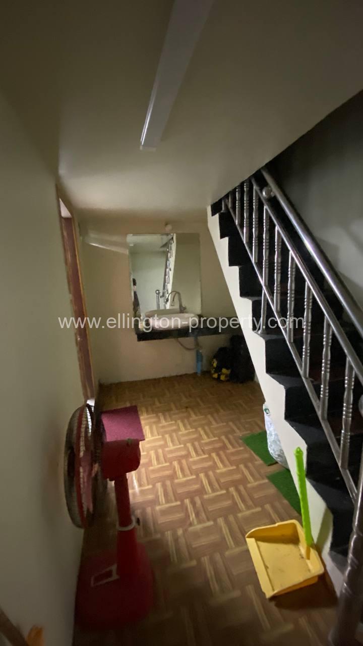 Shophouse For Rent Near The Royal Palace - Ellington Property