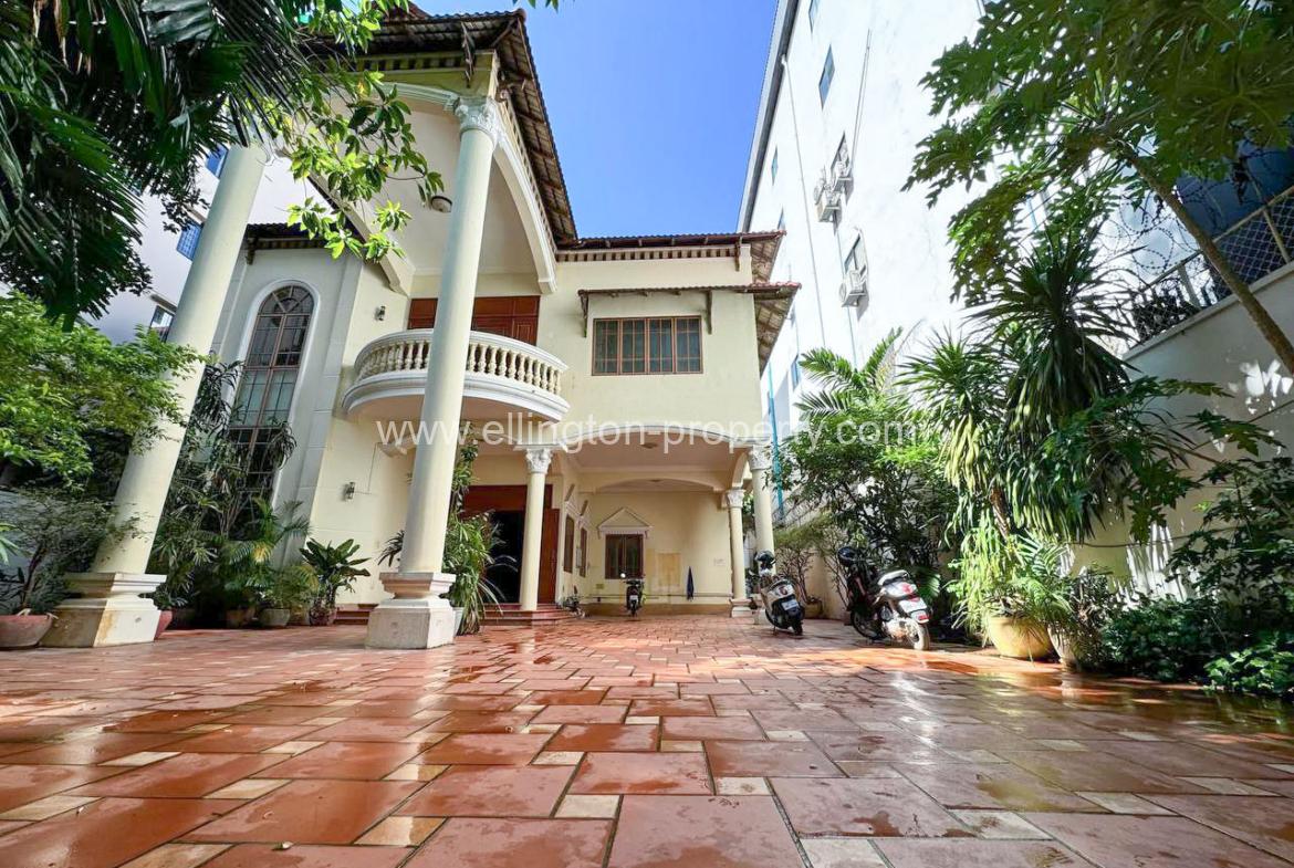 Villa For Rent In Bkk1 - Ellington Property