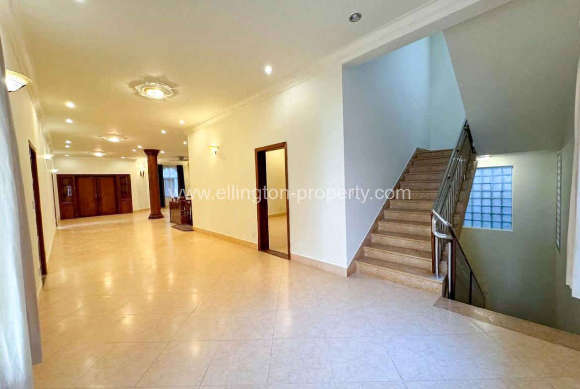 Villa For Rent In Bkk1 - Ellington Property