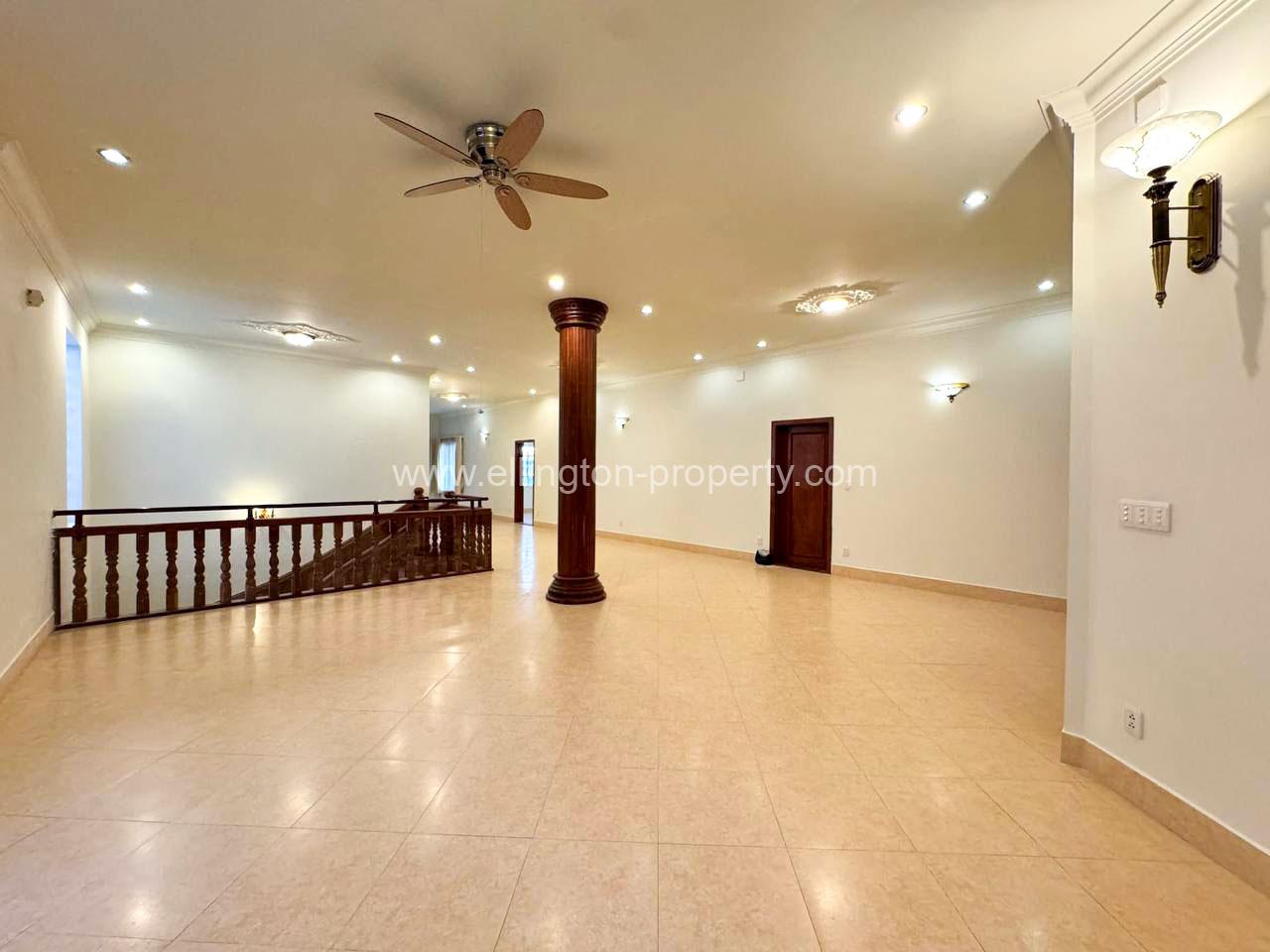 Villa For Rent In Bkk1 - Ellington Property