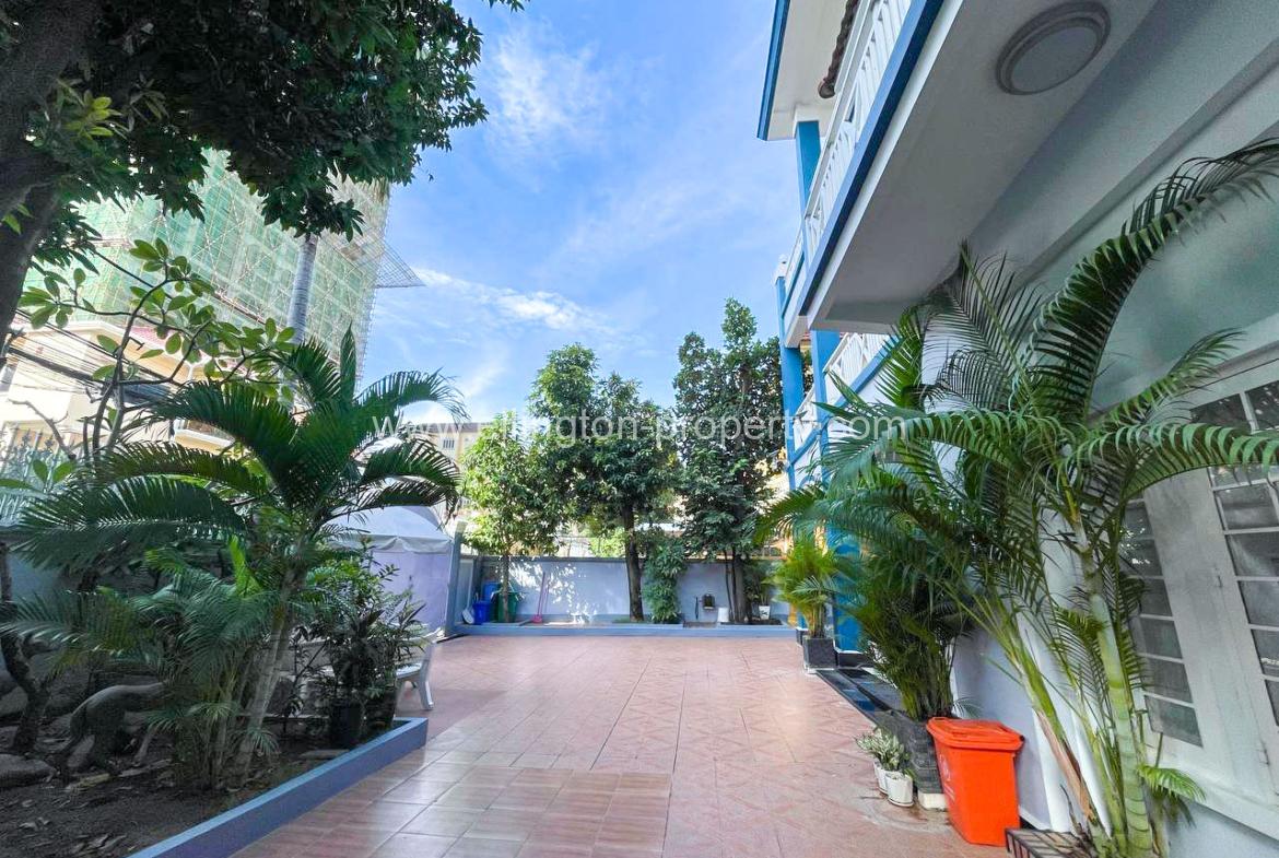 Villa For Rent In Bkk1 - Ellington Property