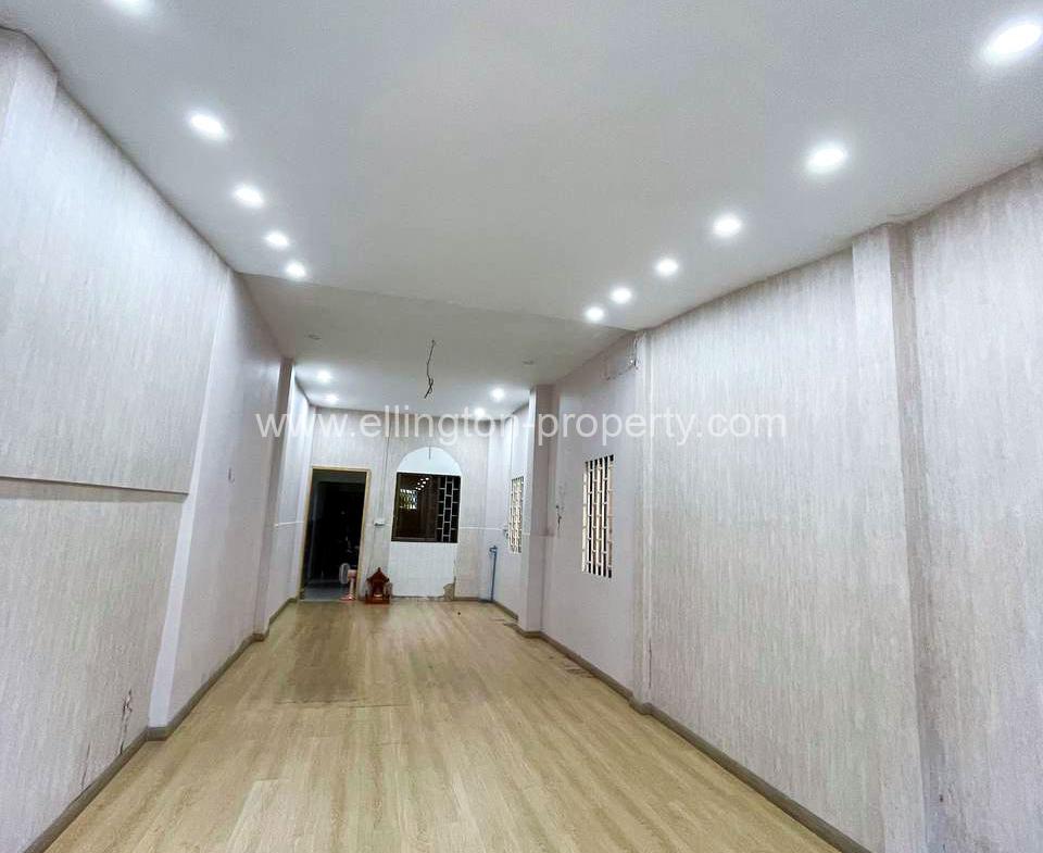 Shophouse For Rent In Bkk - Ellington Property