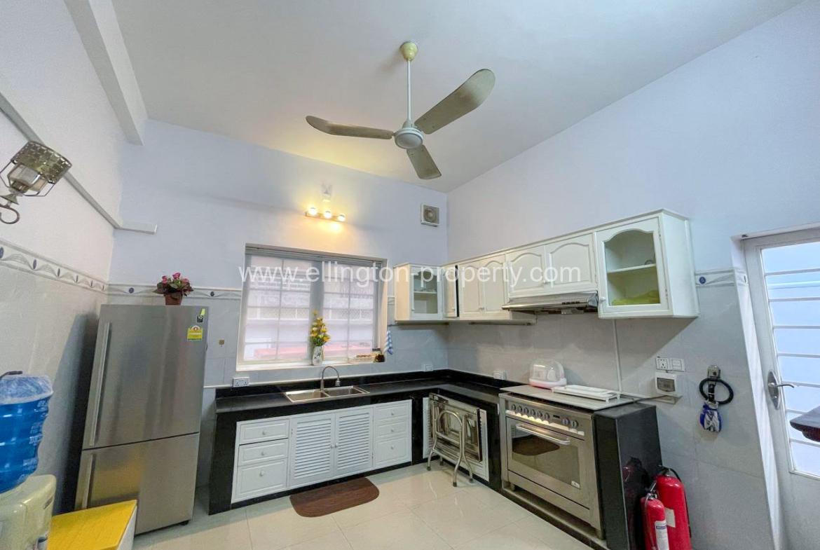 Villa For Rent In Bkk1 - Ellington Property