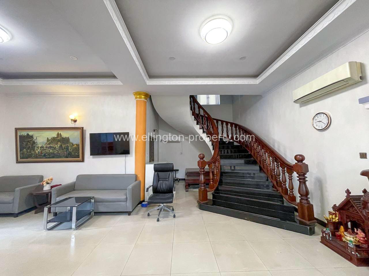 Villa For Rent In Bkk1 - Ellington Property