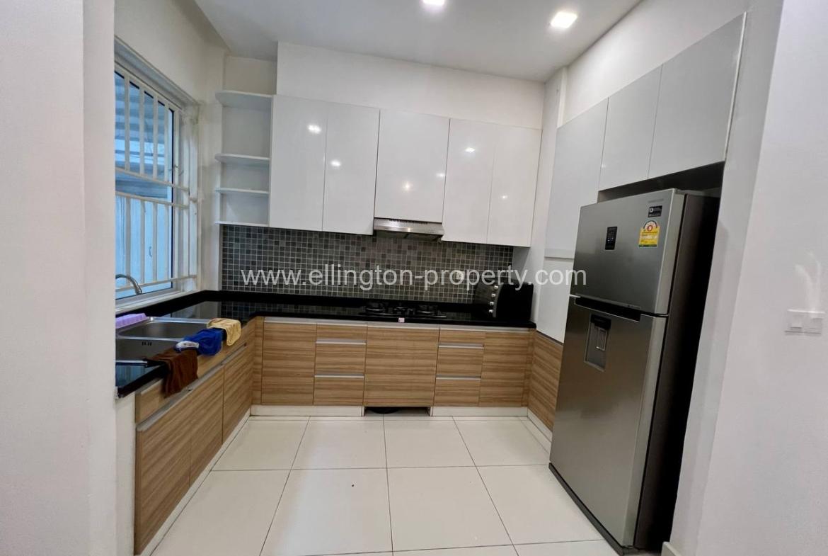 Link House For Rent At Borey Chip Mong Land Sen Sok - Ellington Property