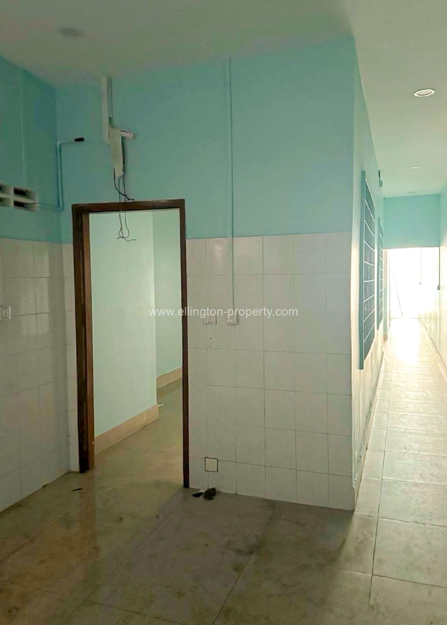 Shop For Rent In Bkk1 - Ellington Property