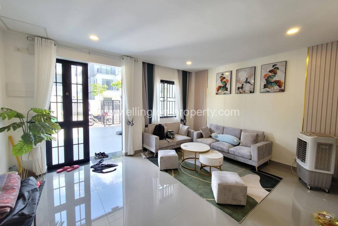 Link Villa A Sii For Rent Borey Chip Mong 6a  - Ellington Property