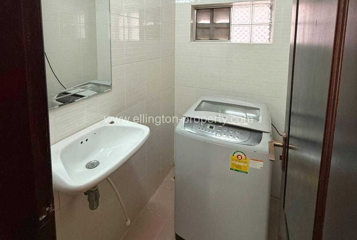 2 Bedrooms For Rent In Bkk2 - Ellington Property