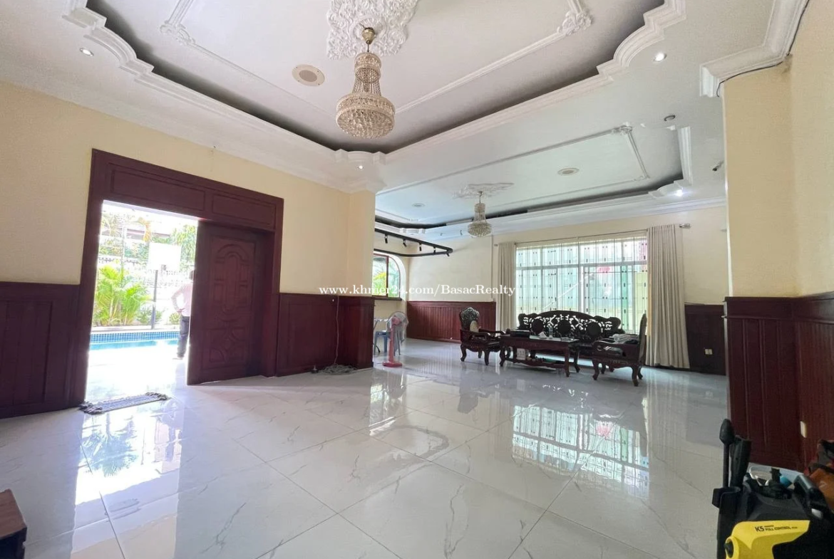 Villa Swimming Pool For Rent In Khan Doun Penh - Ellington Property