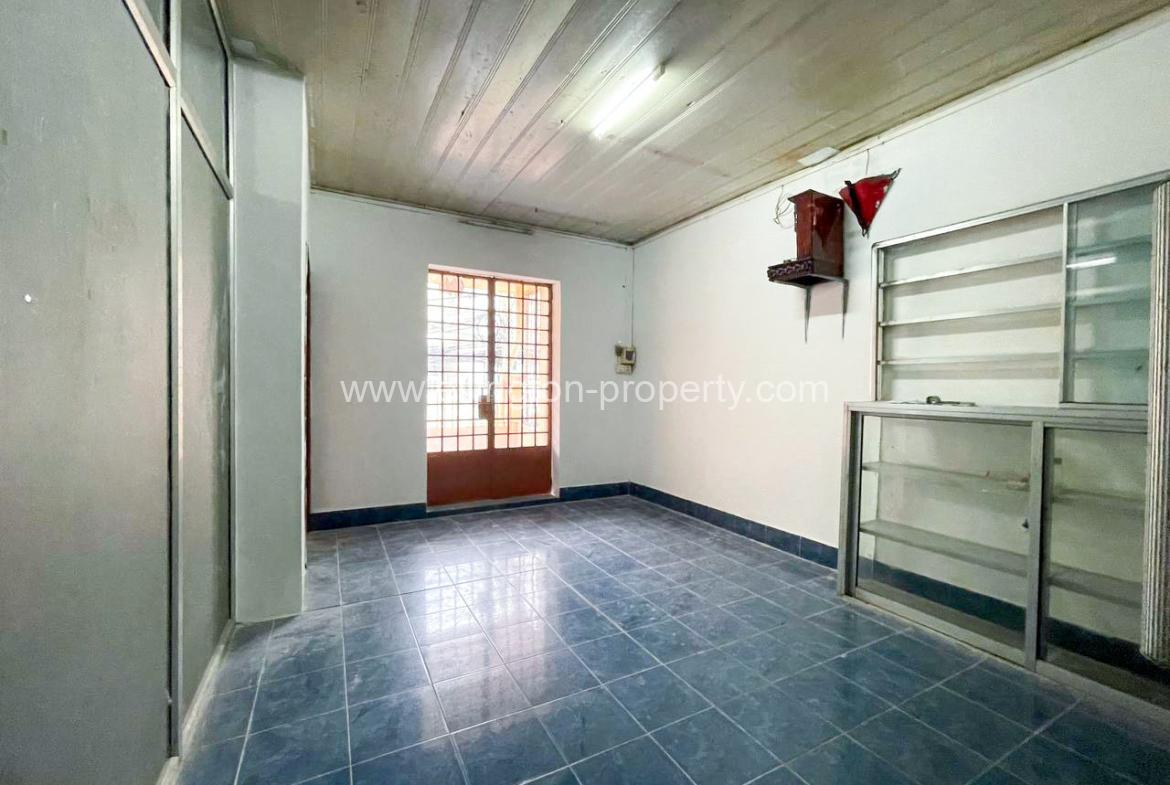 Shophouse For Rent At Boeng Keng Kong - Ellington Property