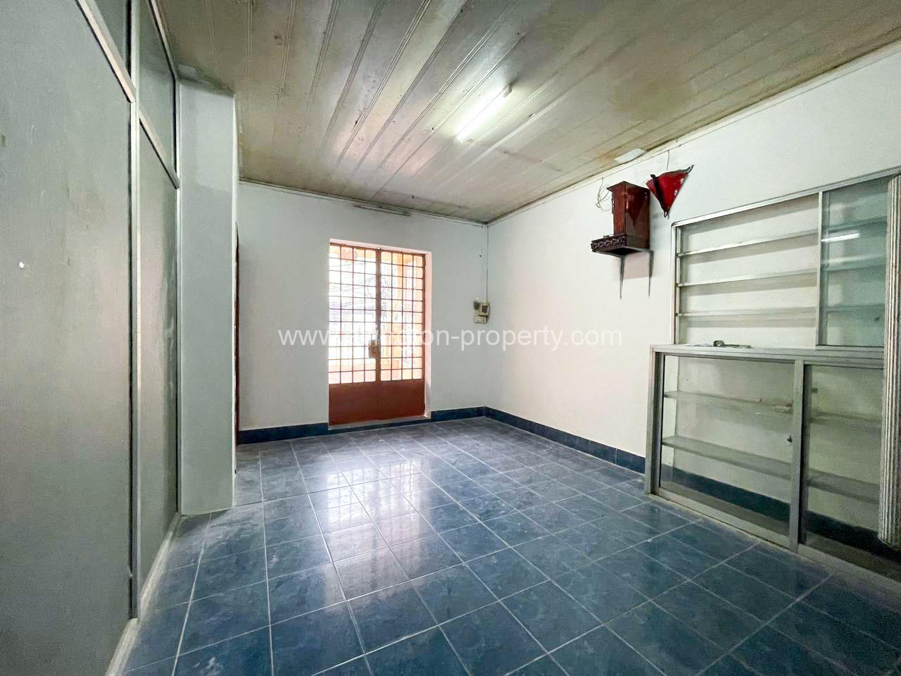 Shophouse For Rent At Boeng Keng Kong - Ellington Property