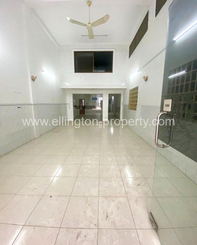 Flat House For Rent In Toul Tompong - Ellington Property