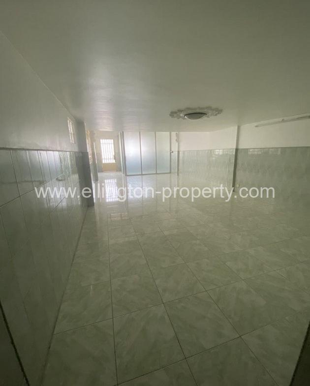 Flat House For Rent In Toul Tompong - Ellington Property