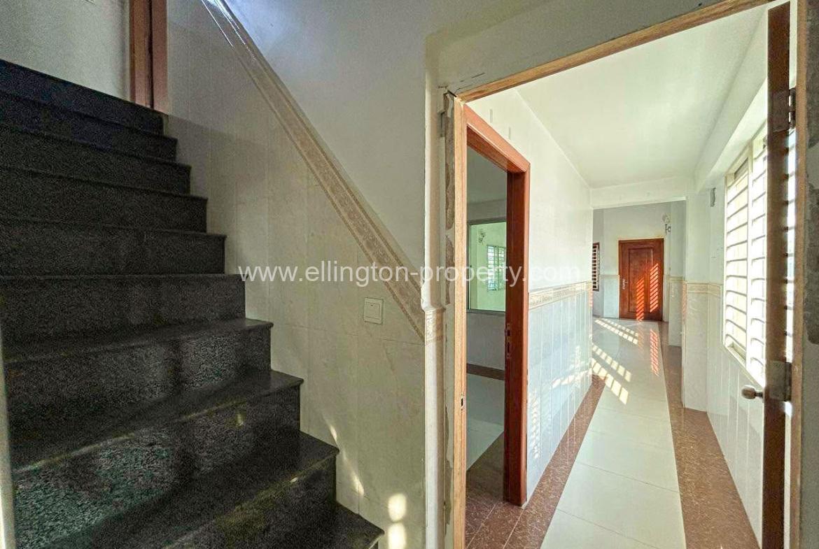 House For Rent In Toul Tumpung - Ellington Property