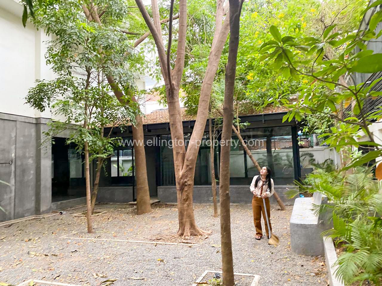 Shop For Rent In Toul Tumpung - Ellington Property
